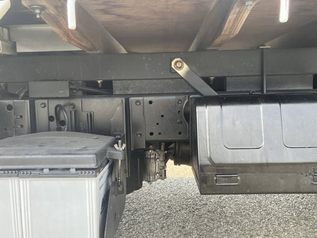 いすゞエルフ平ボディ小型（2t・3t）[写真22]