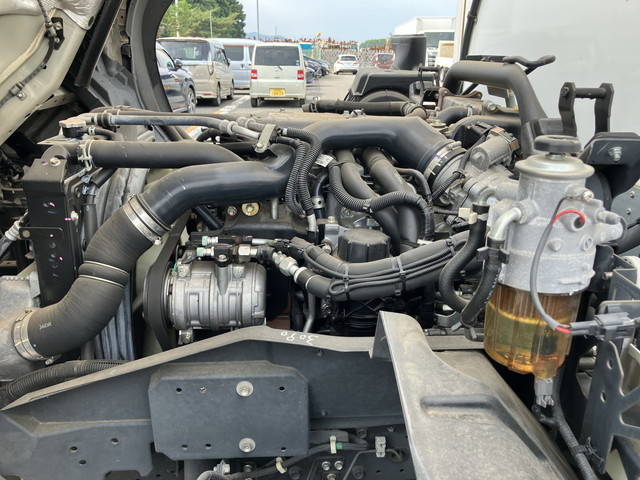 いすゞフォワード冷凍車（冷蔵車）中型（4t）[写真23]