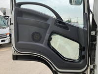 いすゞフォワード冷凍車（冷蔵車）中型（4t）[写真28]