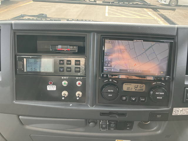 いすゞフォワード冷凍車（冷蔵車）中型（4t）[写真37]