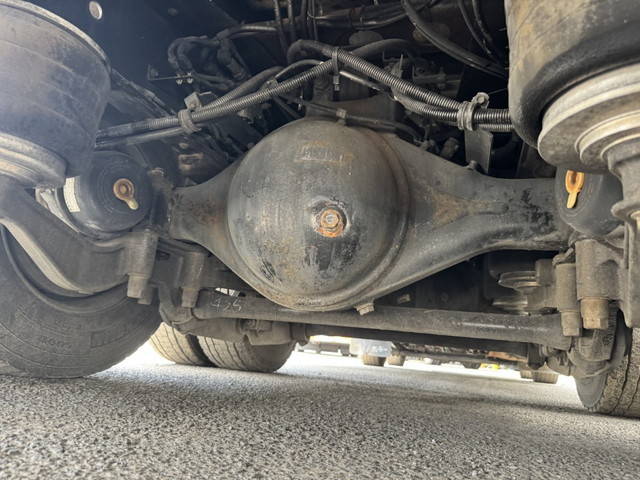 いすゞギガセルフローダー大型（10t）[写真20]