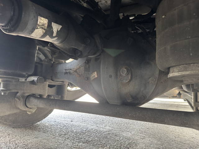 いすゞギガセルフローダー大型（10t）[写真21]