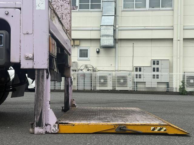 いすゞエルフ平ボディ小型（2t・3t）[写真10]