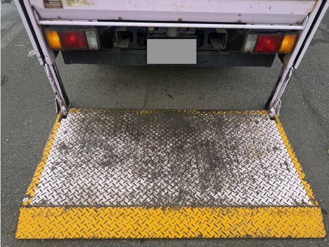 いすゞエルフ平ボディ小型（2t・3t）[写真20]