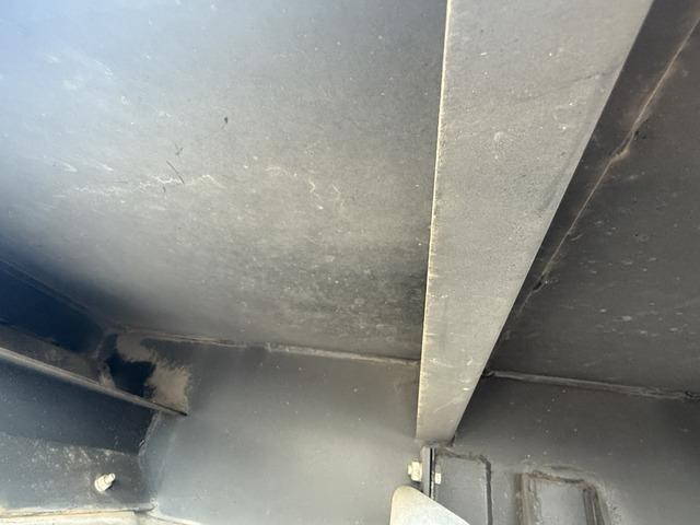 いすゞエルフ平ボディ小型（2t・3t）[写真31]