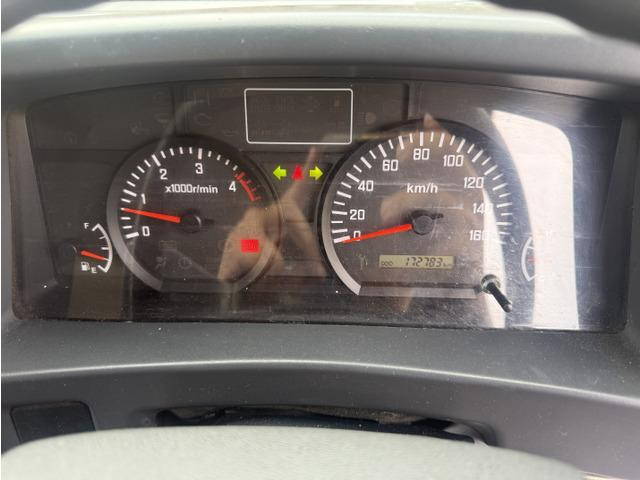 いすゞエルフ平ボディ小型（2t・3t）[写真34]