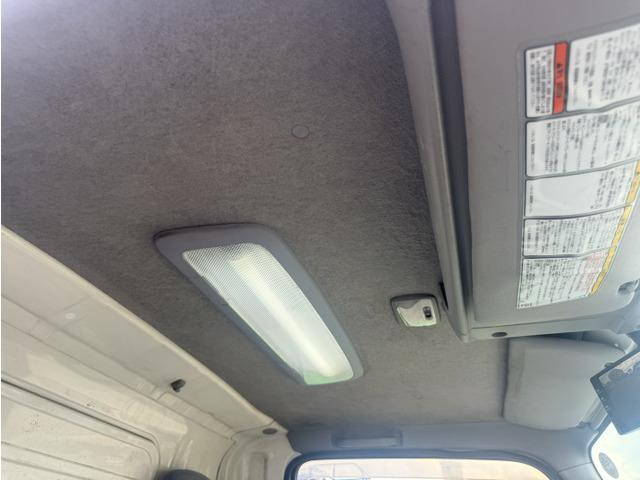 いすゞエルフ平ボディ小型（2t・3t）[写真37]