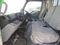 日野デュトロアルミブロック小型（2t・3t）[写真19]