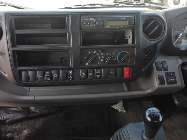 日野デュトロアルミブロック小型（2t・3t）[写真20]