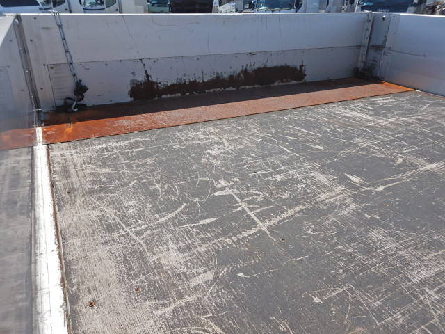 日野デュトロアルミブロック小型（2t・3t）[写真32]