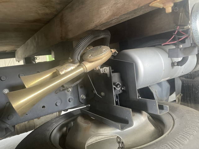 三菱ふそうキャンターガッツ平ボディ小型（2t・3t）[写真17]