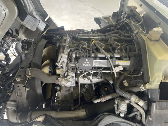 三菱ふそうキャンターガッツ平ボディ小型（2t・3t）[写真21]