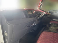 三菱ふそうキャンターガッツ平ボディ小型（2t・3t）[写真28]