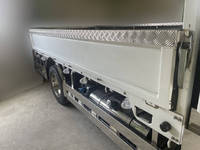 三菱ふそうキャンターガッツ平ボディ小型（2t・3t）[写真05]