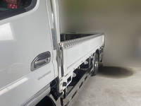 三菱ふそうキャンターガッツ平ボディ小型（2t・3t）[写真06]