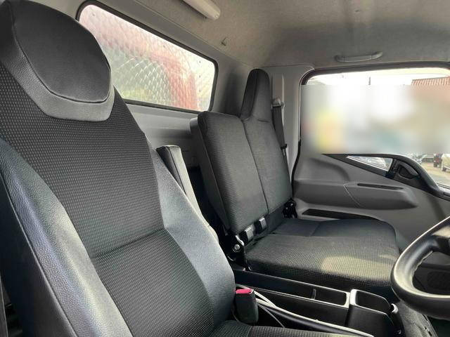 三菱ふそうキャンターアルミバン小型（2t・3t）[写真10]