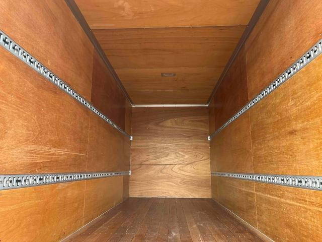 三菱ふそうキャンターアルミバン小型（2t・3t）[写真15]