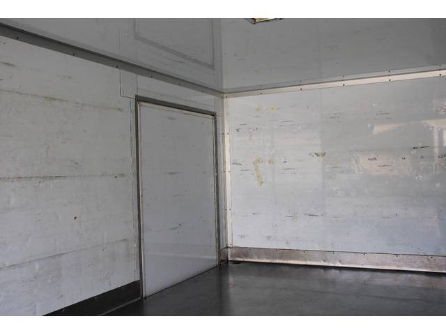 トヨタダイナ保冷バン小型（2t・3t）[写真13]