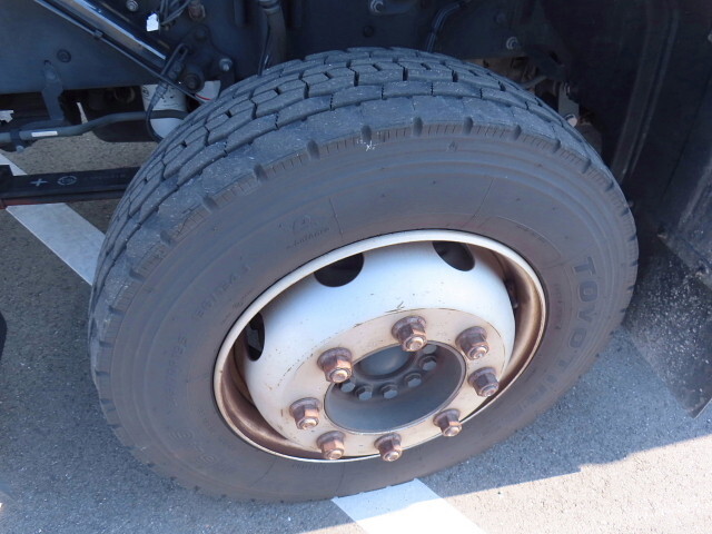 UDトラックスクオンアルミウイング大型（10t）[写真14]