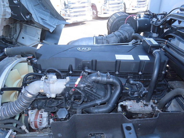 UDトラックスクオンアルミウイング大型（10t）[写真16]