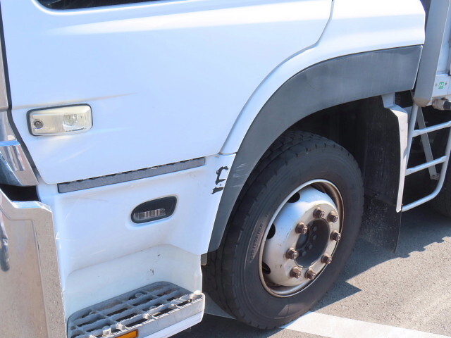 UDトラックスクオンアルミウイング大型（10t）[写真37]