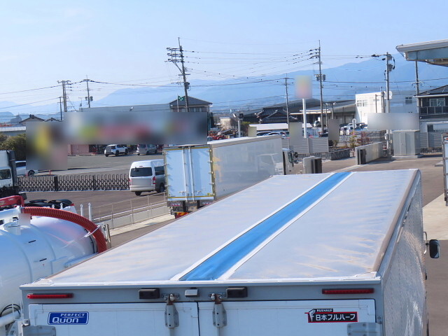 UDトラックスクオンアルミウイング大型（10t）[写真38]