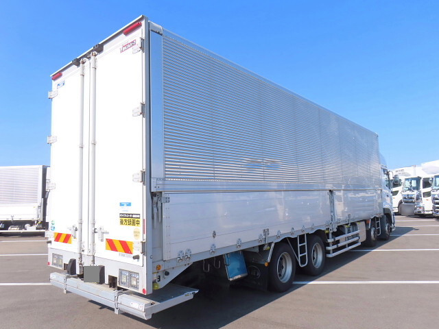 UDトラックスクオンアルミウイング大型（10t）[写真04]