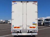 UDトラックスクオンアルミウイング大型（10t）[写真08]