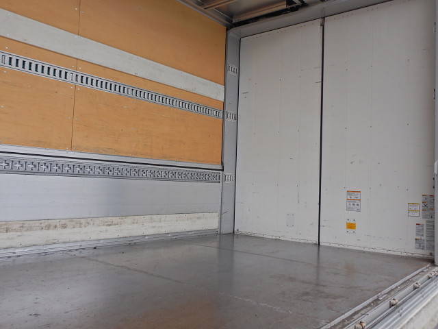 UDトラックスその他の車種アルミウイング大型（10t）[写真09]