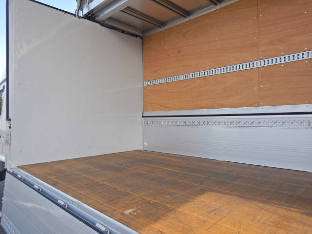 日野レンジャーアルミウイング中型（4t）[写真29]