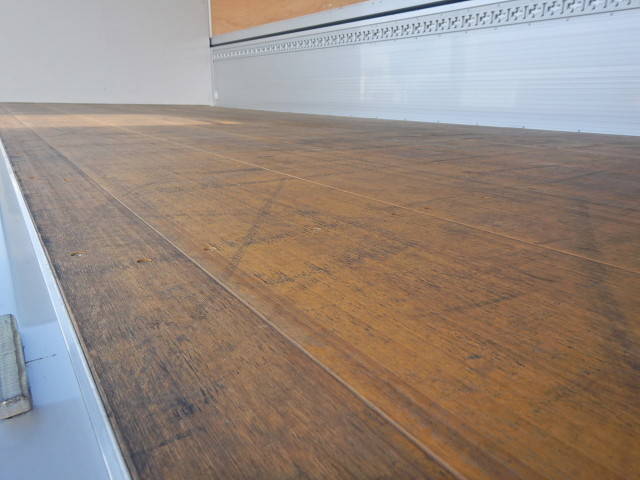 日野レンジャーアルミウイング中型（4t）[写真31]