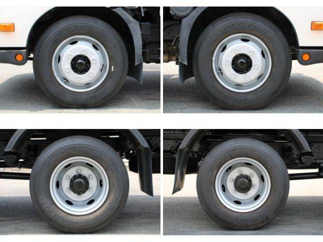 トヨタトヨエース平ボディ小型（2t・3t）[写真25]