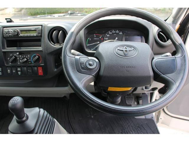 トヨタトヨエース平ボディ小型（2t・3t）[写真26]