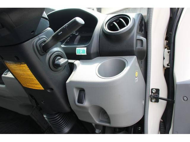 トヨタトヨエース平ボディ小型（2t・3t）[写真29]