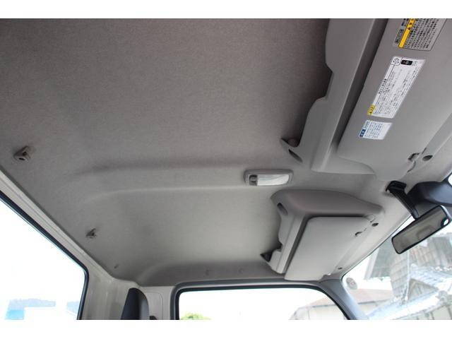 トヨタトヨエース平ボディ小型（2t・3t）[写真32]