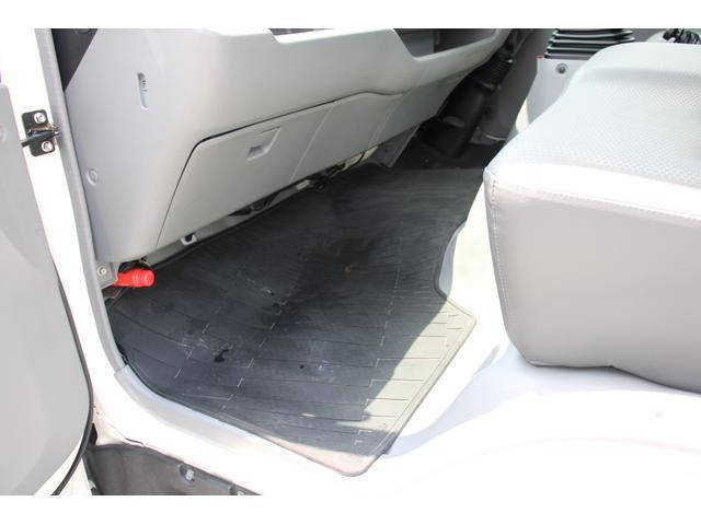 トヨタトヨエース平ボディ小型（2t・3t）[写真33]