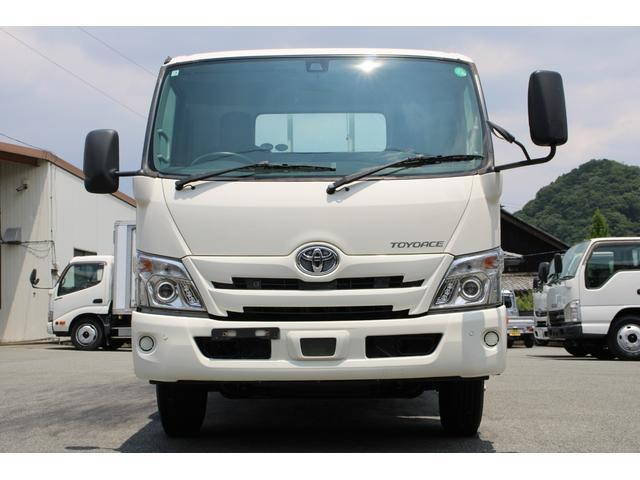 トヨタトヨエース平ボディ小型（2t・3t）[写真06]