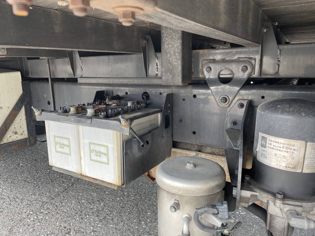 日野レンジャーアルミブロック中型（4t）[写真22]