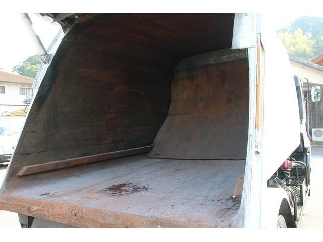 いすゞフォワードパッカー車（塵芥車）中型（4t）[写真14]