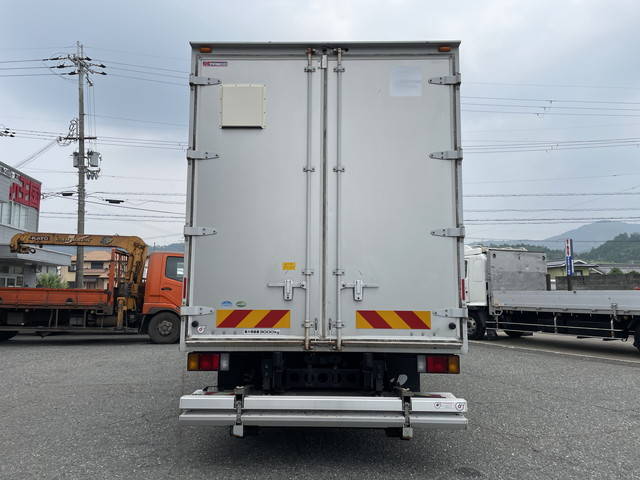 いすゞエルフアルミバン小型（2t・3t）[写真10]