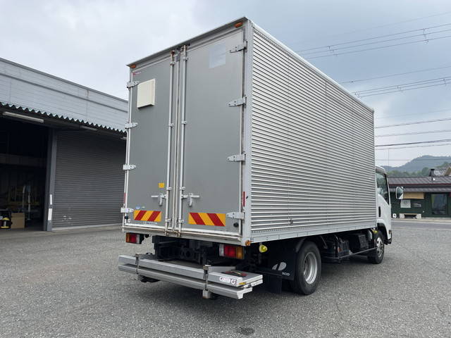 いすゞエルフアルミバン小型（2t・3t）[写真02]