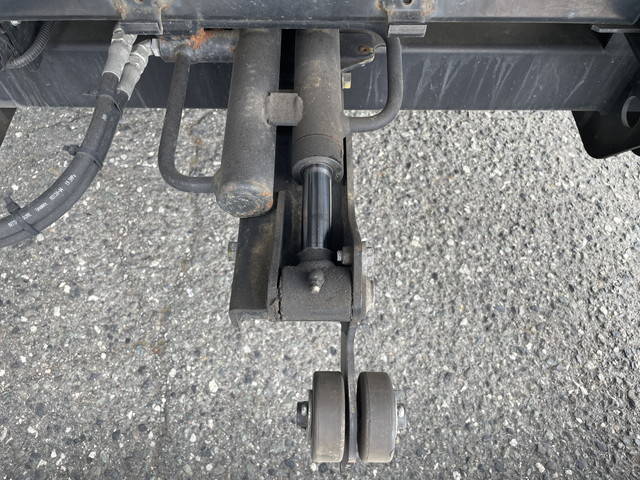 いすゞエルフアルミバン小型（2t・3t）[写真26]