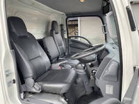 いすゞエルフアルミバン小型（2t・3t）[写真33]