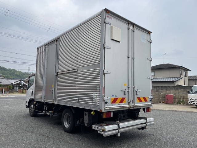 いすゞエルフアルミバン小型（2t・3t）[写真04]