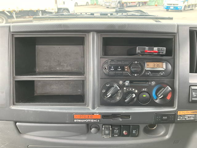 いすゞフォワードクレーン4段中型（4t）[写真37]