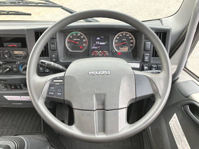 いすゞフォワードクレーン4段中型（4t）[写真38]