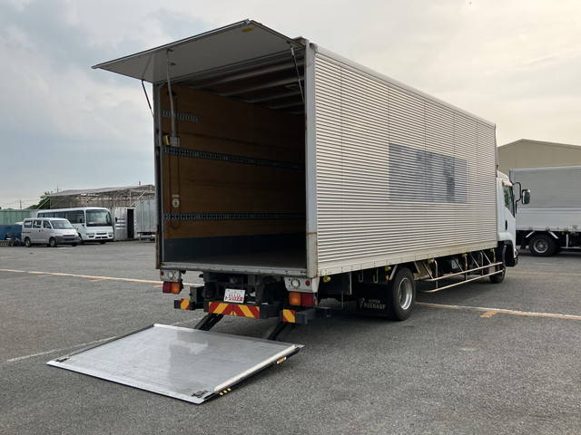 いすゞフォワードアルミバン中型（4t）[写真18]