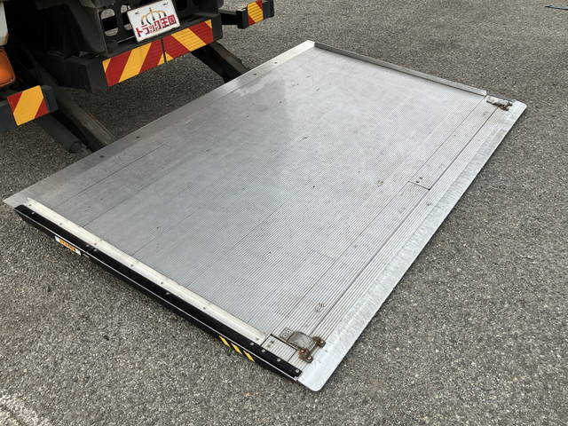 いすゞフォワードアルミバン中型（4t）[写真19]