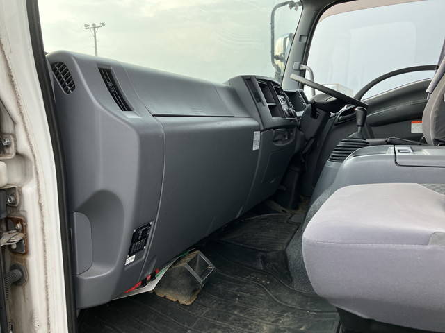 いすゞフォワードアルミバン中型（4t）[写真30]