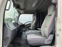 いすゞフォワードアルミバン中型（4t）[写真32]